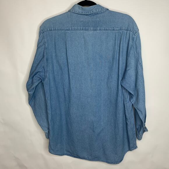 Vintage  Embroidered Winter Scene Chambray Shirt Sz Medium - Picture 4 of 5